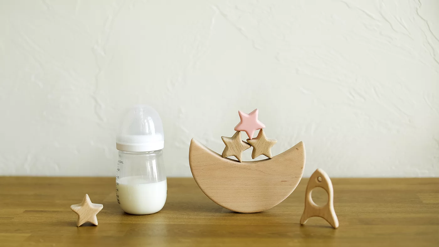 В чем и как хранить сцежанное грудное молоко