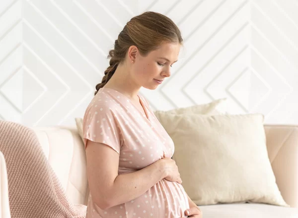 Беременность по неделям: развитие плода и ощущения будущей мамы