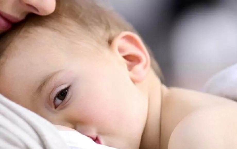 Что делать, если у кормящей мамы резко пропало молоко - Статьи о детском  питании от педиатров и экспертов МАМАКО