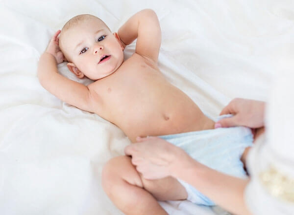 Каким должен быть стул у новорожденного на искусственном и грудном вскармливании