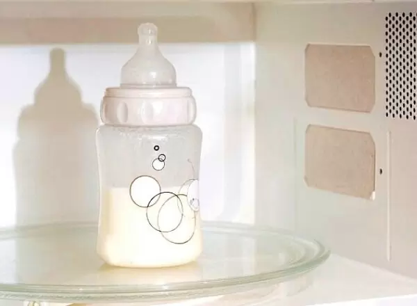 Можно ли греть грудное молоко в микроволновке
